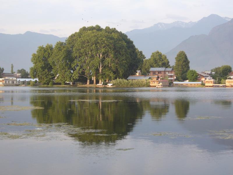 Travel - India - Kashmir - Srinagar - Nageen Lake